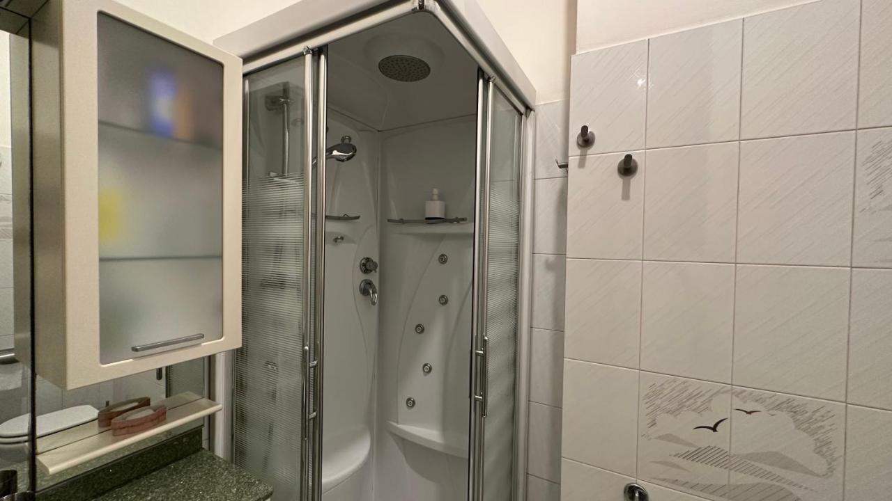 Dehomes - Two Bedrooms, Terrace, Wi-Fi, Tram To Centre & Rho Fiera Milano Dış mekan fotoğraf