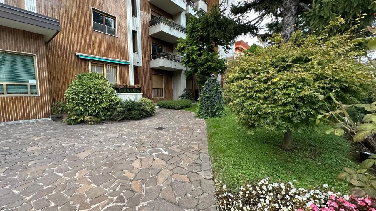 Dehomes - Two Bedrooms, Terrace, Wi-Fi, Tram To Centre & Rho Fiera Milano Dış mekan fotoğraf